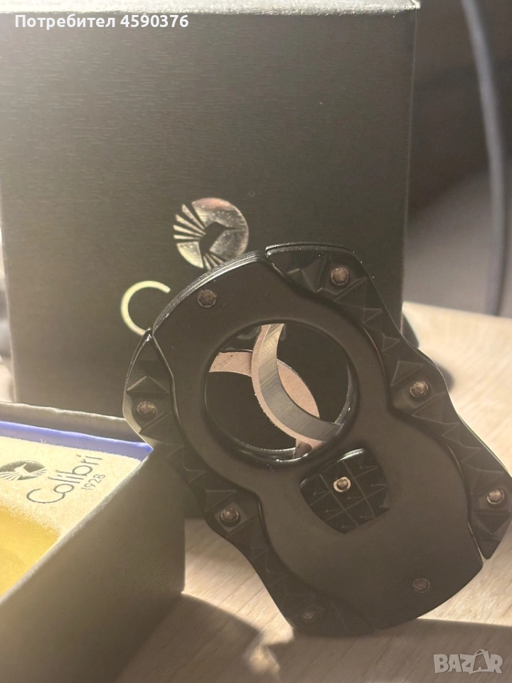 Продавам резачка за пури Colibri Quasar Cutter – черен мат (591700), снимка 1