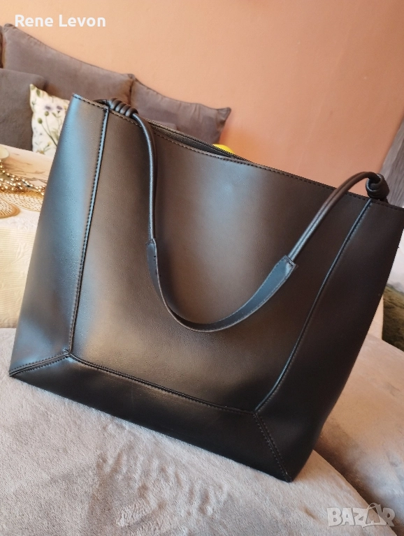 Голяма дамска чанта с едно копче , снимка 1