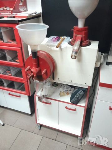 Продавам професионални машини за мелене на кафе. , снимка 2 - Други машини и части - 52446990