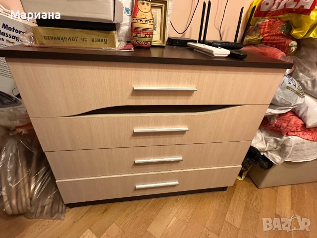 Продавам трикрилен гардероб, спалня и скрин, снимка 3 - Гардероби - 53156965