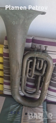 Туба муз инструмент 