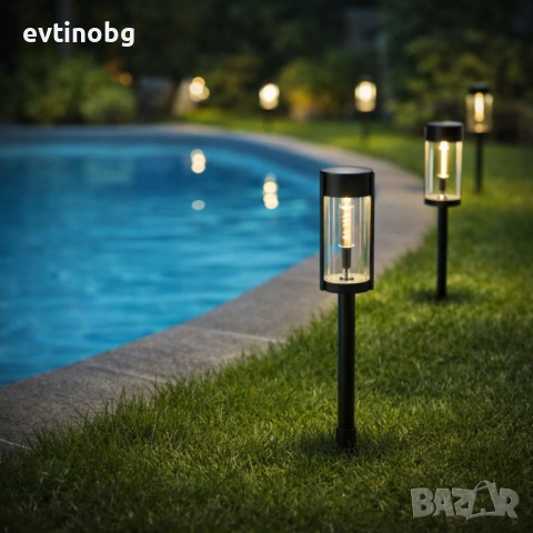 Градинската соларна лампа XF-2902 - стилно и практично решение за осветление на двор, алеи и тераси