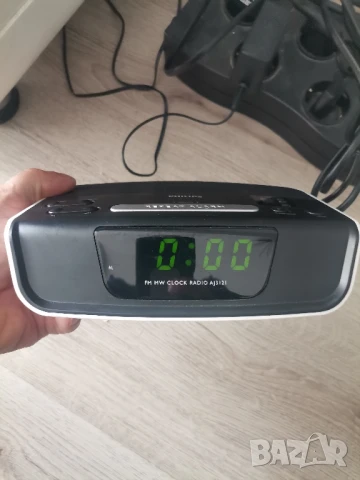 Радио с часовник филипс, снимка 2 - Радиокасетофони, транзистори - 47820083