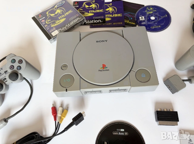 PS1 PlayStation 1 + два оригинални контролера и две игри подарък, снимка 2 - PlayStation конзоли - 53231381