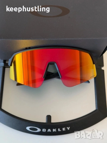 Чисто нови мъжки слънчеви спортни очила Oakley Sutro с 2 Плаки