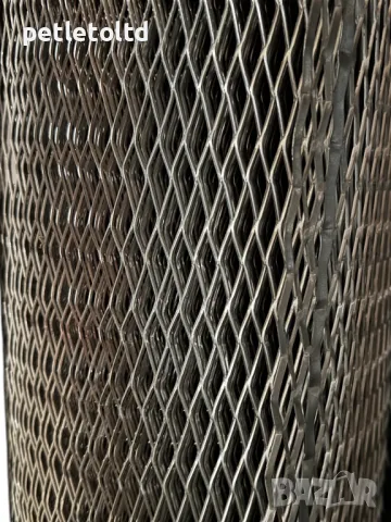 Фина метална мрежа с форма на отвора ромб 8 мм Х 8 мм Х 18 мм - ширина 100 см - цената е за 1 метър 