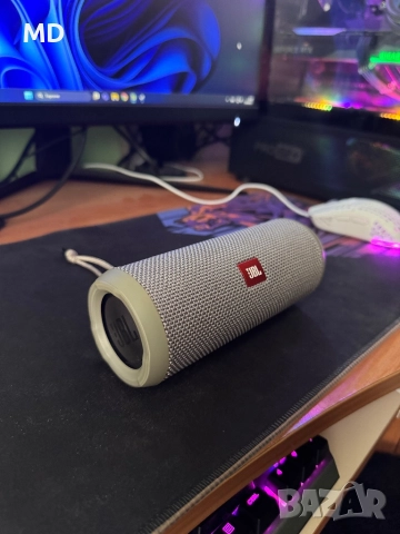 JBL Flip 3 Оригинална тонколонка, снимка 2 - Bluetooth тонколони - 51981519
