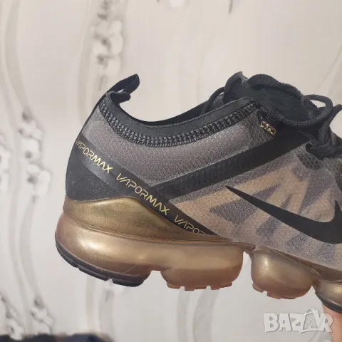 оригинални маратонки  Nike Air VaporMax 2019 Mettalic Gold номер 43-44, снимка 10 - Маратонки - 39889256