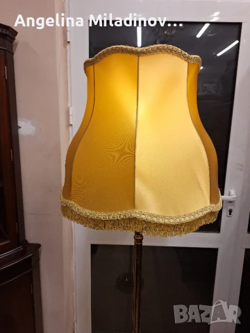 Винтидж лампион с голям абажур , снимка 2 - Лампиони - 50551374