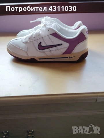 Детски маратонки NIKE 37.5 номер