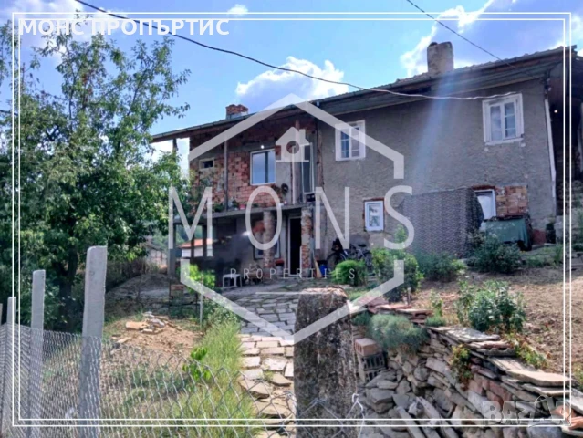 Двуетажна къща с двор в гр. Габрово, кв. Велчевци., снимка 2 - Къщи - 51342024