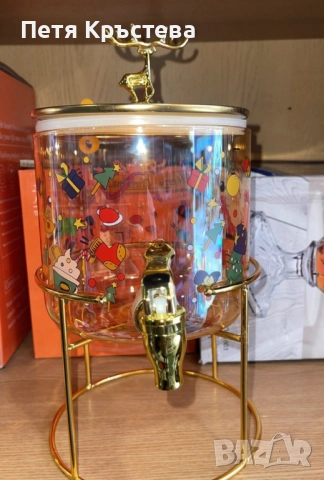 Стъклен диспенсър за напитки 2.6 L с коледен дизайн и златиста стойка, снимка 2 - Други - 51796058