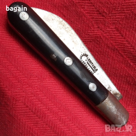 Марков сгъваем нож.