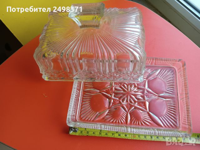 Стъклена кутия за масло, снимка 1 - Аксесоари за кухня - 45630609