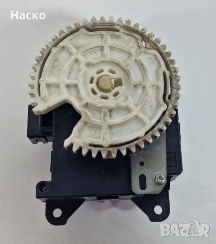 Моторче Клапа Клапи Парно Климатик Климатроник Yaris P13 Hybrid Тойота Ярис Хибрид П13 CZ113800-2800, снимка 2 - Части - 52790603