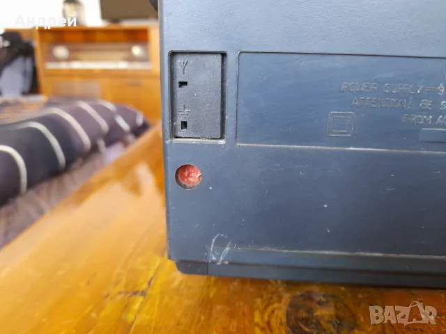 Старо радио,радиоприемник ВЕФ,VEF 221 #2, снимка 5 - Антикварни и старинни предмети - 49842302