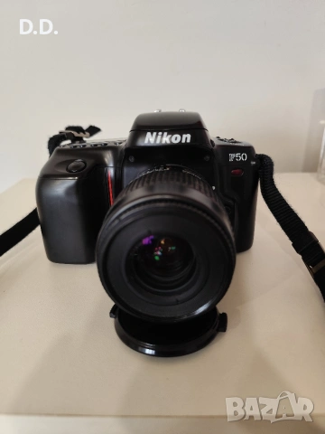 Nikon F50 с обектив 
