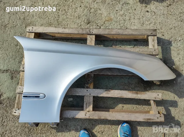 Калник Преден Десен MERCEDES E class W211 V6 4matic Tmodel, снимка 1 - Части - 47232752