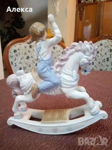 Порцеланова фигура , снимка 3 - Статуетки - 52775592