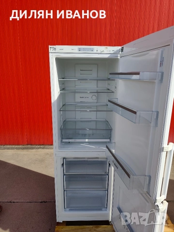 Хладилник с фризер Bosch , снимка 5 - Хладилници - 53574594