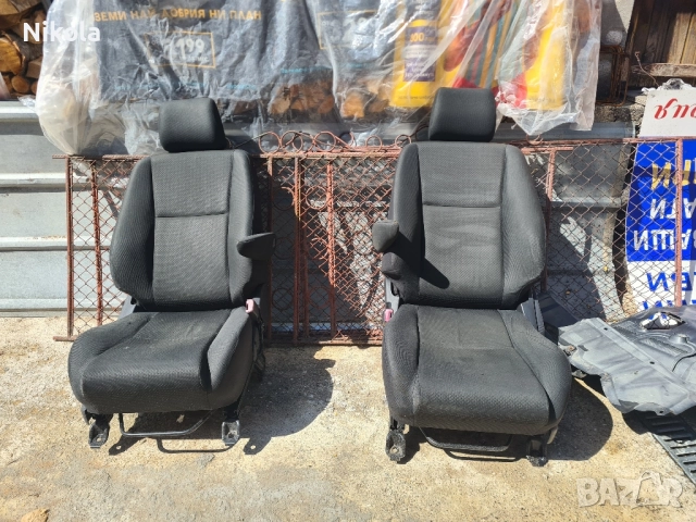 Седалки 2 к-та за Toyota Corolla Verso корола версо 04-09, снимка 4 - Части - 46318586