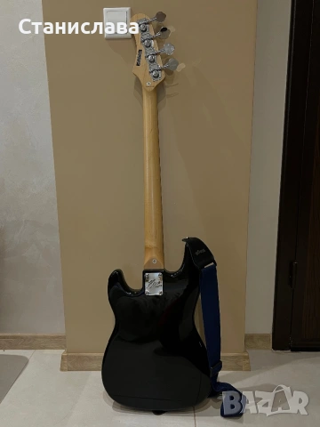 Електрическа бас китара, снимка 2 - Китари - 53404518