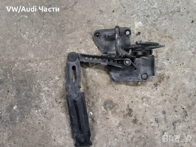 Ключалка механизъм брава за преден капак Ауди А6 Ц5 Audi A6 S6 C5 4B0823480E, снимка 2 - Части - 48804851