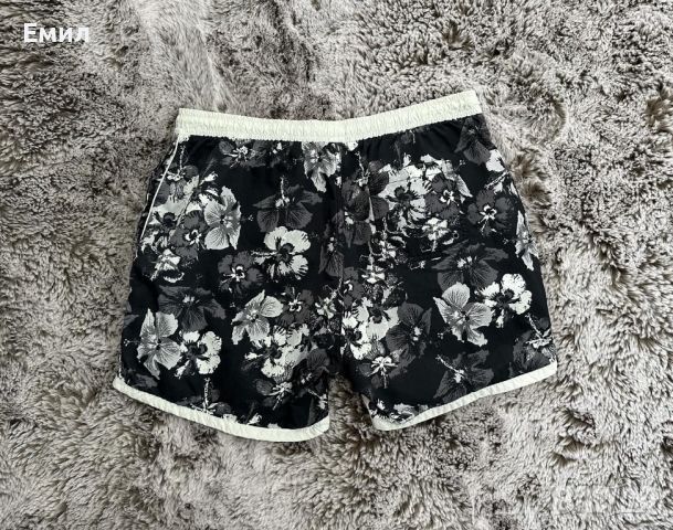 Мъжки шорти Hugo Boss Swim Shorts, Размер L, снимка 2 - Къси панталони - 46417992