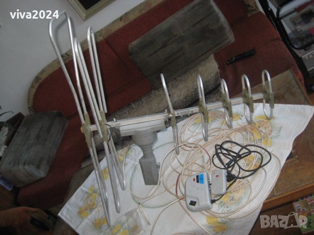 телевизионна антена ВЪНШНА с усилвател и дистанционно, снимка 1 - Приемници и антени - 44890575