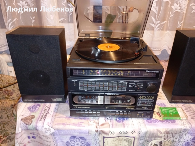 Ретро уредба Shneider касетофон,радио,грамофон