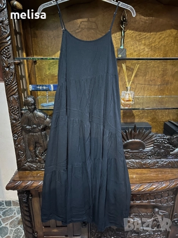 Дълга черна рокля