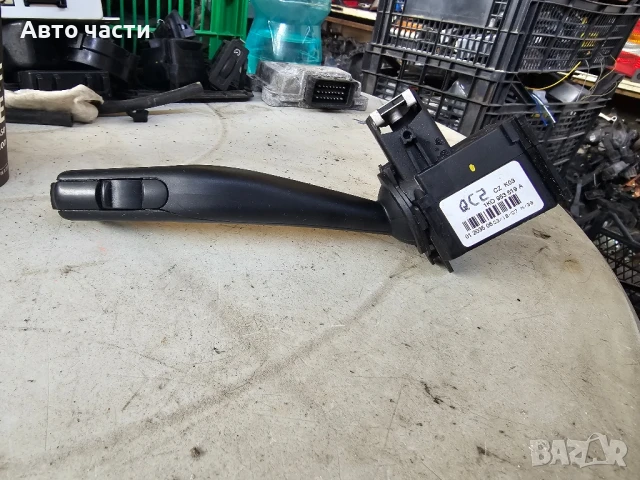 Лост чистачки VW Golf 5 1.9 TDI 90 конски сили 1K0953519A, снимка 2 - Части - 50913886