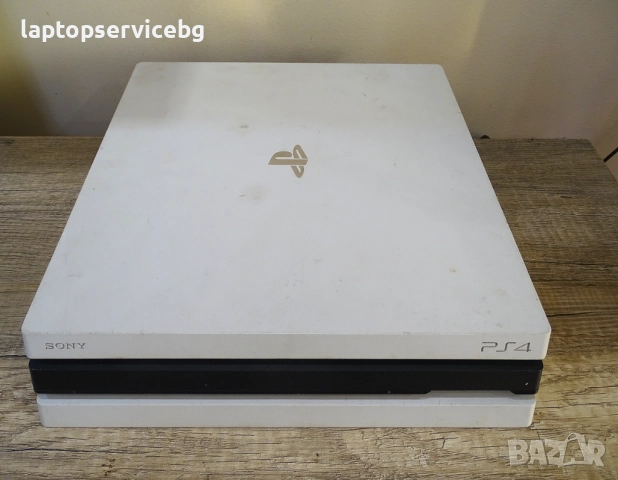 Плейстеишън PlayStation PS 4 Pro Работещ