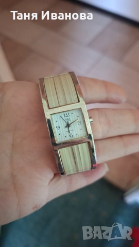 Дамски часовник