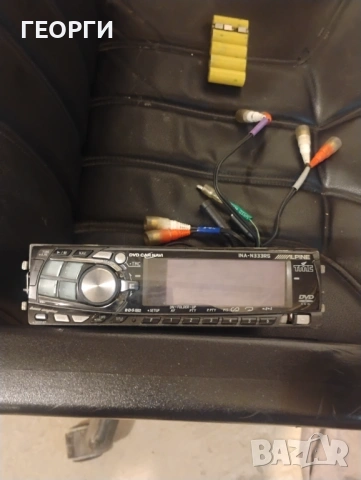 CD приемник Alpine INA-N333RS с навигационни възможности.