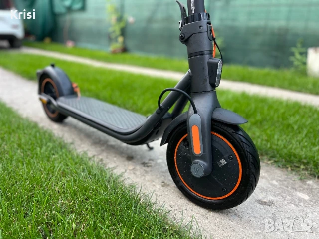 Електрическа тротинетка Ninebot Kickscooter F40E от Segway, снимка 2 - Друга електроника - 50526462