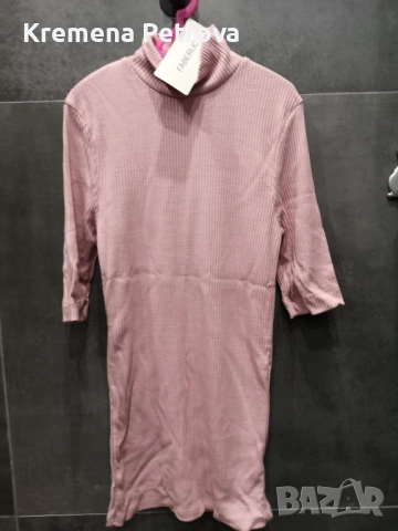 Нов Комплект от Клин от екокожа и Поло от релефен трикотаж с къс ръкав, размер S, снимка 2 - Комплекти - 52052387