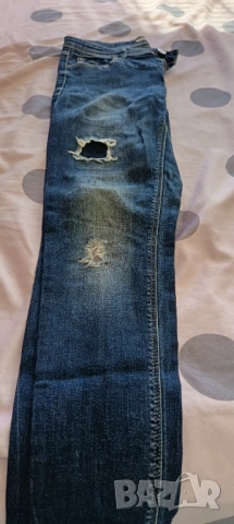 Дамски дънки М рр камъни , снимка 2 - Дънки - 53603640