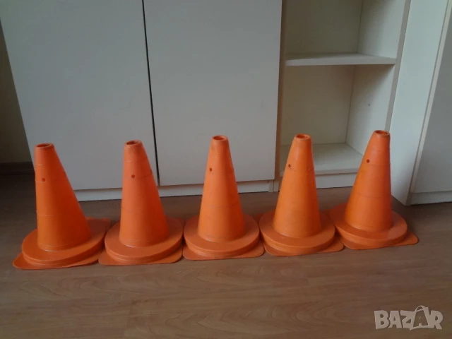 Сигнални гумени конуси