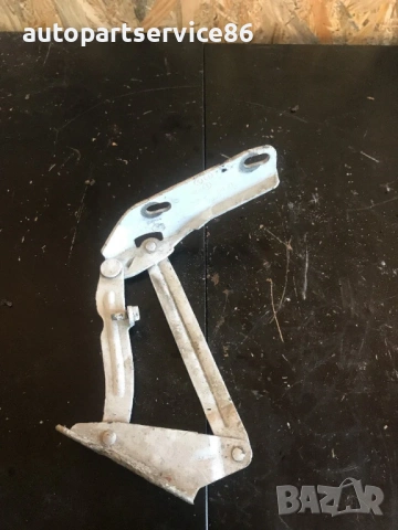 Панти за капака на двигателя дясна страна за Mercedes W906 Sprinter (2006-2011) 9067500121