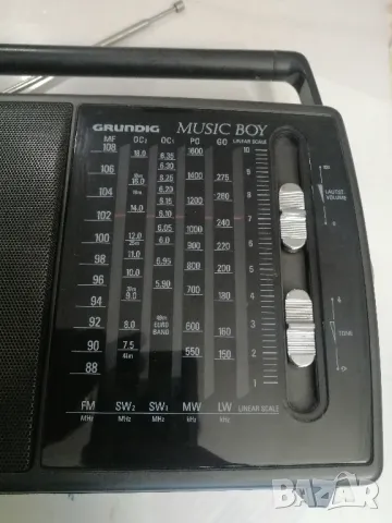 Радиоприемник GRUNDIG MUSIC BOY 170, снимка 3 - Радиокасетофони, транзистори - 48487231