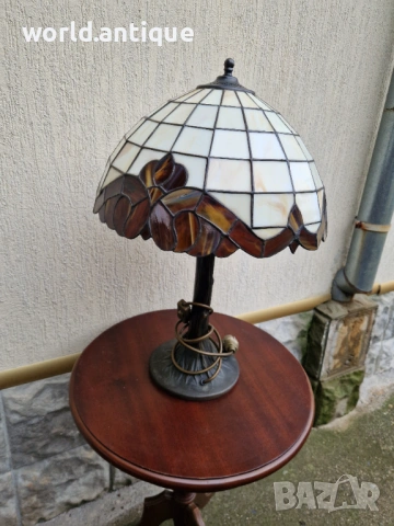 Прекрасна голяма настолна лампа Тифани , снимка 5 - Настолни лампи - 53063180