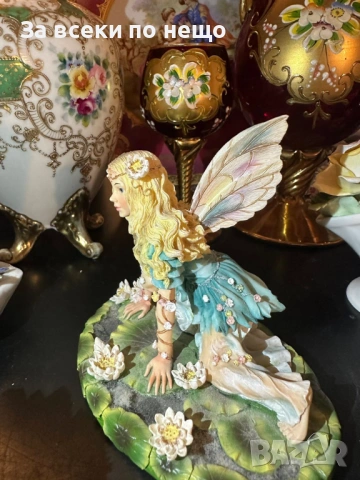 The Leonardo Collection by Christine Haworth "Among the Waterlilies" - “Феята на лилиите” Код P2005, снимка 10 - Декорация за дома - 53936260