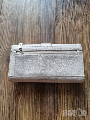 Страхотно дамско портмоне GUESS , снимка 2 - Портфейли, портмонета - 51256806