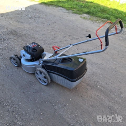 Бензинова косачка BRIGGS N STRATTON , снимка 2 - Градинска техника - 54218318