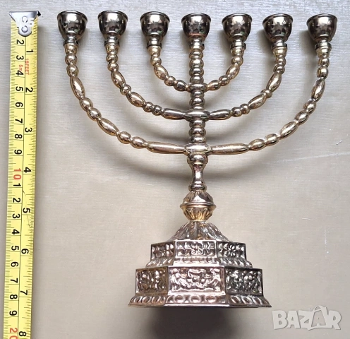 Еврейски свещник - Менора