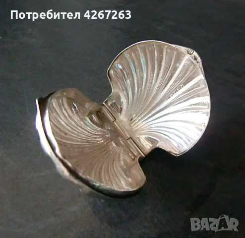 Малка сребърна кутийка мида, снимка 3 - Статуетки - 50945808