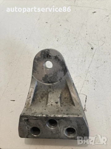 Държач скоба за KIA Sportage 2.0 16V (2007) бензин 2E000, снимка 2 - Части - 53338590