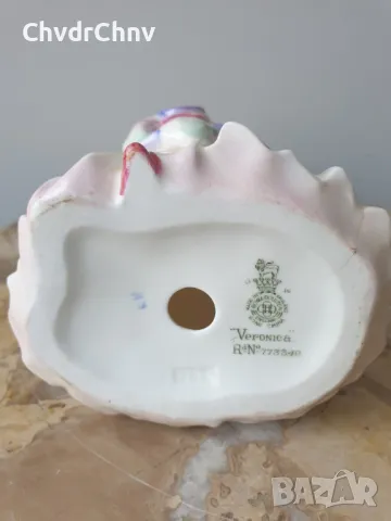 Колекционерска много стара английска порцеланова фигура Royal Doulton Veronica/1930те статуетка 21см, снимка 4 - Статуетки - 49182836