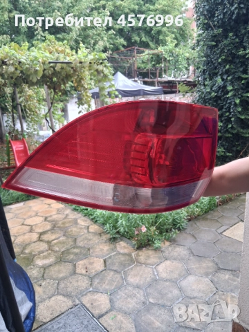 Оригинален десен стоп за golf 5 variant/ комби 2008, снимка 2 - Части - 51517580